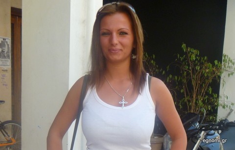 Η Ανδριάννα λέει ψέμματα στο φίλο της