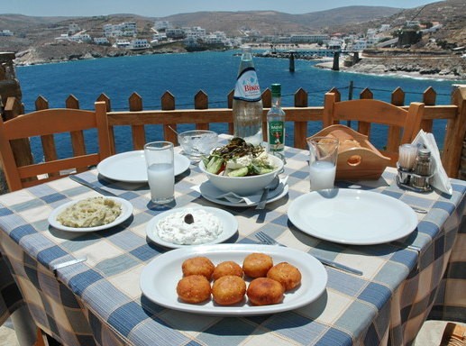 Η πιο άκυρη ερώτηση σε ταβέρνα που γίνεται συνέχεια