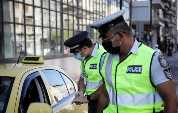 ΑΣΤΥΝΟΜΙΑ: Νέες εκατοντάδες προστίμων για μάσκες και αποστάσεις