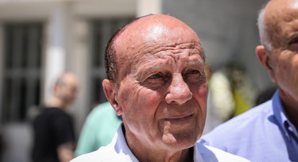 Έπαθε ανακοπή ο θρυλικός Μίμης Δομάζος
