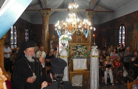 Ο Μητροπολίτης σε Ωρεούς και Ροβιές