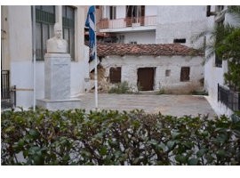 ΦΥΛΛΑ: Υπογράφηκε η σύμβαση ανακατασκευής της διατηρητέας οικίας Μιαούλη