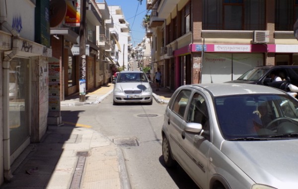 ΧΑΛΚΙΔΑ: Καραμπόλα δύο ταξί σε κεντρικό δρόμο της πόλης