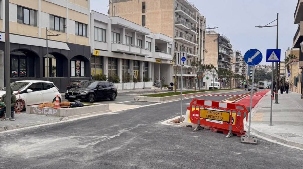 ΧΑΛΚΙΔΑ: Δόθηκε στην κυκλοφορία το ρεύμα καθόδου της Λεωφόρου Ελ. Βενιζέλου
