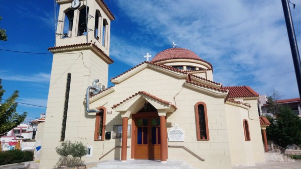 ΧΑΛΚΙΔΑ-ΛΙΑΝΗ ΑΜΜΟΣ: Πανηγυρίζει ο ναός Πέτρου και Παύλου
