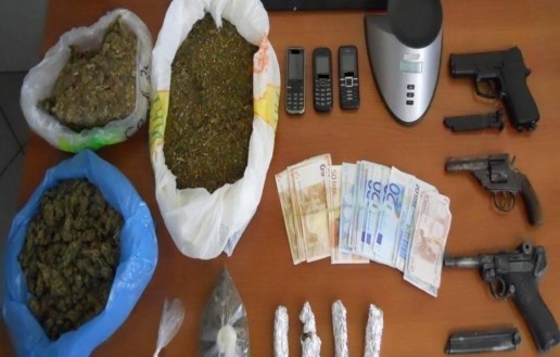 Συνελήφθησαν δύο άτομα για εμπόριο ναρκωτικών στη Χαλκίδα