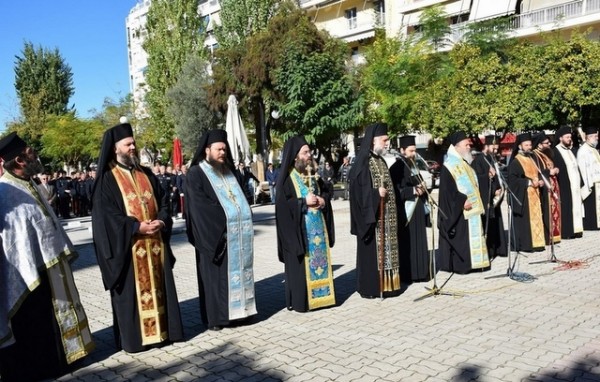 Ο Μητροπολίτης τίμησε την ημέρα των Ενόπλων Δυνάμεων