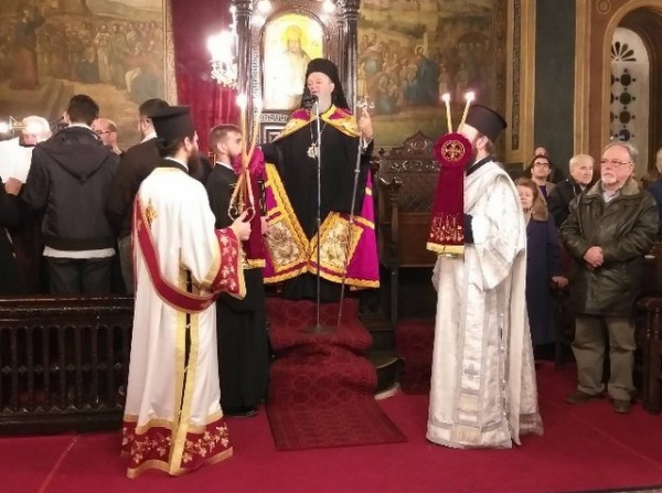 Στον 'Άγιο Νικόλαο ο Μητροπολίτης την παραμονή των Χριστουγέννων