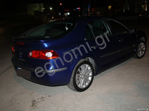 Χαλκίδα: Μηχανή χτύπησε πάνω σε αμάξι (φωτό)