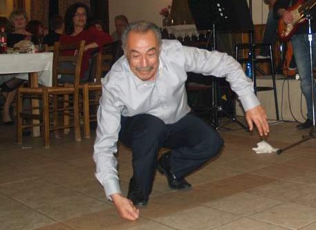 Τι κάνει όταν αφήνει το φακό ο Ηλίας Θαλάσσης