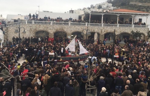Η Σκύρος βούλιαξε από κόσμο το τελευταίο τριήμερο της Αποκριάς
