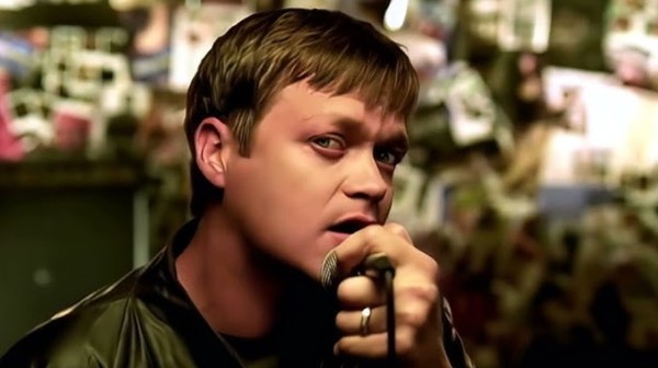 Μπραντ Άρνολντ: Πέθανε σε ηλικία 47 ετών ο τραγουδιστής των 3 Doors Down (VIDEO)