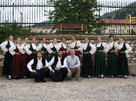 Οι δάσκαλοι της Χαλκίδας χόρεψαν στο Καρπενήσι