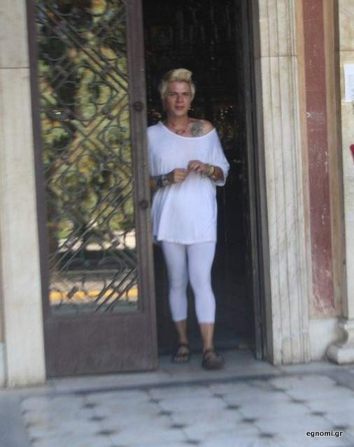 Άναψε κερί ο Νίκος Τσακανίκας