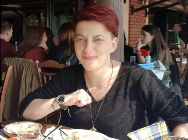 31χρονη γυναίκα αυτοπυρπολήθηκε και βούτηξε στο κενό