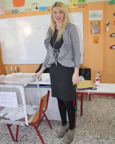 Μοντέλο η δικαστική αντιπρόσωπος στο 19ο Δημοτικό
