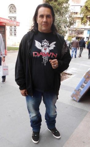 Το σλόγκαν του Δημήτρη για τους μίζερους ανθρώπους