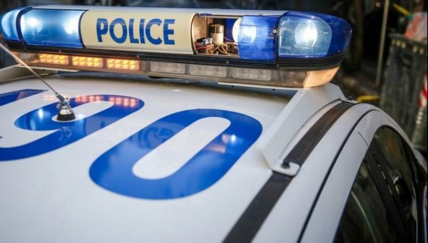 Διακινητής βασανίζει μετανάστες με καυτό σίδερο ρούχων (VIDEO)