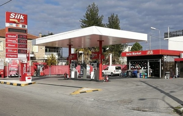 ΓΕΡΑΚΑΣ ΑΤΤΙΚΗΣ: Μαφιόζικη επίθεση σε βενζινάδικο - Γάζωσαν με σφαίρες τον 38χρονο πρατηριούχο