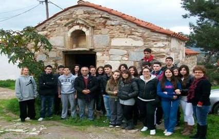 Ξενάγηση μαθητών σε βυζαντινό ναό στο Αλιβέρι
