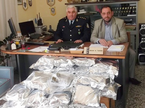 Γυναίκα εγκέφαλος σπείρας ναρκωτικών