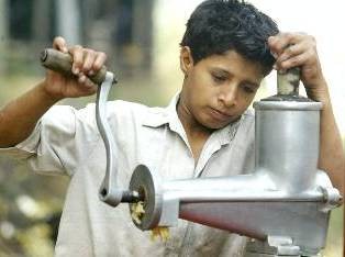 Μικρό το ποσοστό της παράνομης παιδικής εργασίας στην Ελλάδα