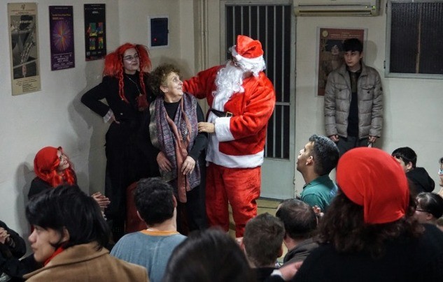 Το Θέατρο Χαλκίδας επισκέφτηκε το Σύλλογο «Άνθρωπος-Ελπίδα-Πολιτισμός»