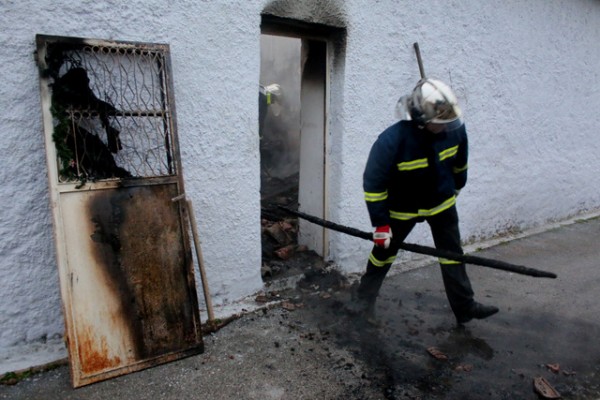 Δύο αδέρφια κάηκαν ζωντανά μέσα στο σπίτι τους