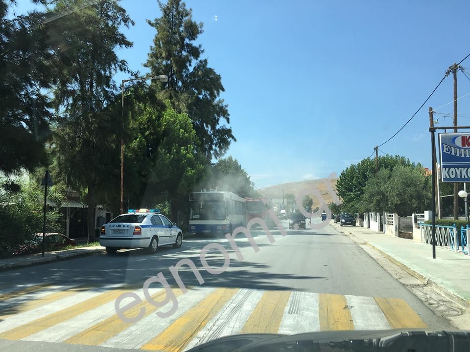 ΛΑΜΨΑΚΟΣ: Λαχτάρα από βραχυκύκλωμα σε λεωφορείο για 10 επιβάτες