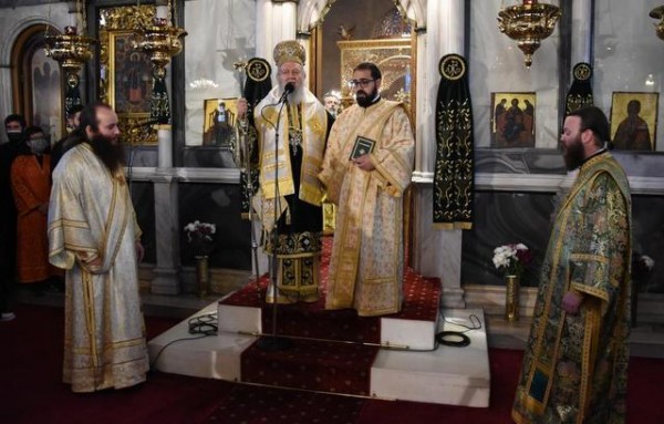 ΧΑΛΚΙΔΑ: Ο Μητροπολίτης χειροτόνησε διάκονο τον Σταύρο Καλαφάτη την Κυριακή της  Σταυροπροσκυνήσεως (VIDEO)