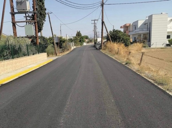 ΜΠΟΥΡΤΖΙ ΧΑΛΚΙΔΑΣ: Ολοκληρώθηκαν οι εργασίες ασφαλτόστρωσης της κεντρικής οδού 28ης Οκτωβρίου