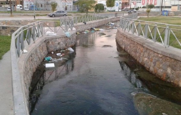 ΧΑΛΚΙΔΑ: Τριτοκοσμικές εικόνες στο Πάρκο του Λαού