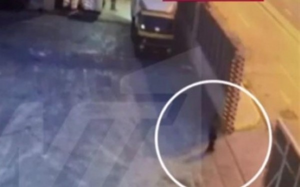 Κερατσίνι: 8χρονη εγκλωβίστηκε σε πόρτα εργοστασίου και βρήκε τραγικό θάνατο (VIDEO)