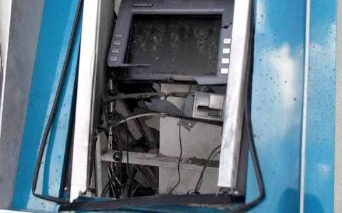 ΑΥΛΙΔΑ: Εκρηξη σε ΑΤΜ με λεία 45.000 ευρώ