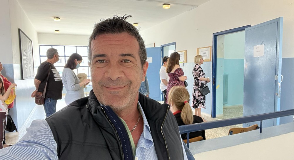 Ψήφισε τον πατέρα του και περιμένει ...ανταπόδοση