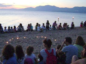 Νυχτερινή τσάρκα στις παραλίες για τα νήπια