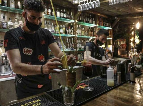 ΕΣΤΙΑΣΗ: Στα μουγκά όλο τον Μάιο και οριακά μετά τα μεσάνυχτα