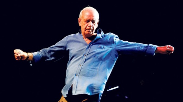 Δημήτρης Μητροπάνος: 13 χρόνια χωρίς τον μεγάλο ερμηνευτή