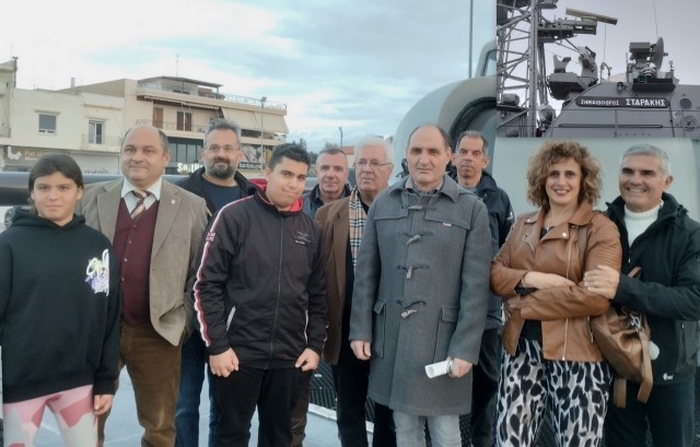 ΧΑΛΚΙΔΑ: Μέλη του Συνδέσμου Εφέδρων Αξιωματικών Εύβοιας ξεναγήθηκαν στην τορπιλάκατο Σταράκης