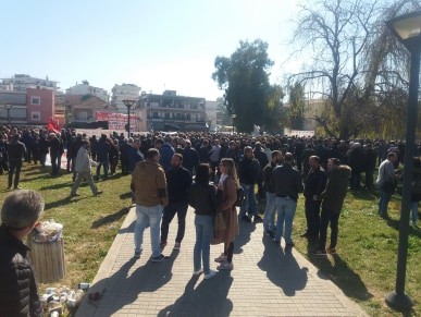 ΧΑΛΚΙΔΑ: Μεγάλη απεργιακή συγκέντρωση για τη ΛΑΡΚΟ