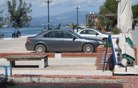 Δεν ...ιδρώνει το αυτί του Λιμενάρχη