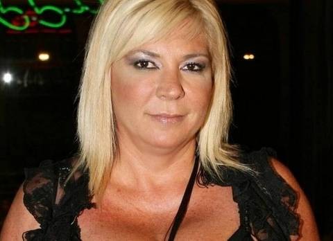 Η Δήμητρα Λιάνη-Παπανδρέου έχει γίνει ...αγνώριστη