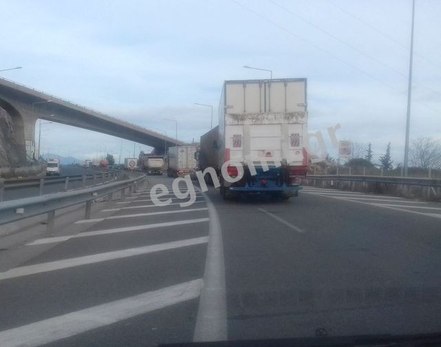ΧΑΛΚΙΔΑ ΤΩΡΑ: Κυκλοφοριακό κομφούζιο στην υψηλή γέφυρα