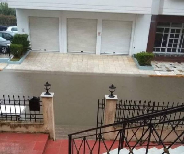 ΛΕΥΚΑΝΤΙ: Ο Ζορμπάς έκανε τους δρόμους ... ποτάμια