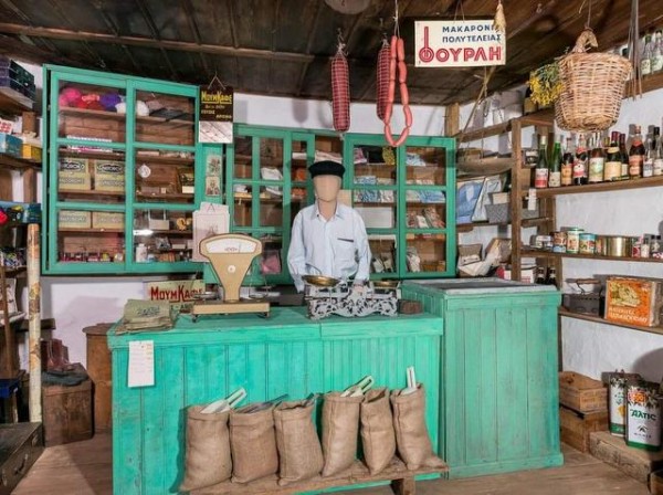 ΚΟΡΩΝΟΪΟΣ: Πρόστιμο 300 ευρώ σε ιδιοκτήτη παντοπωλείου στη Στερεά Ελλάδα για τυπική παράβαση