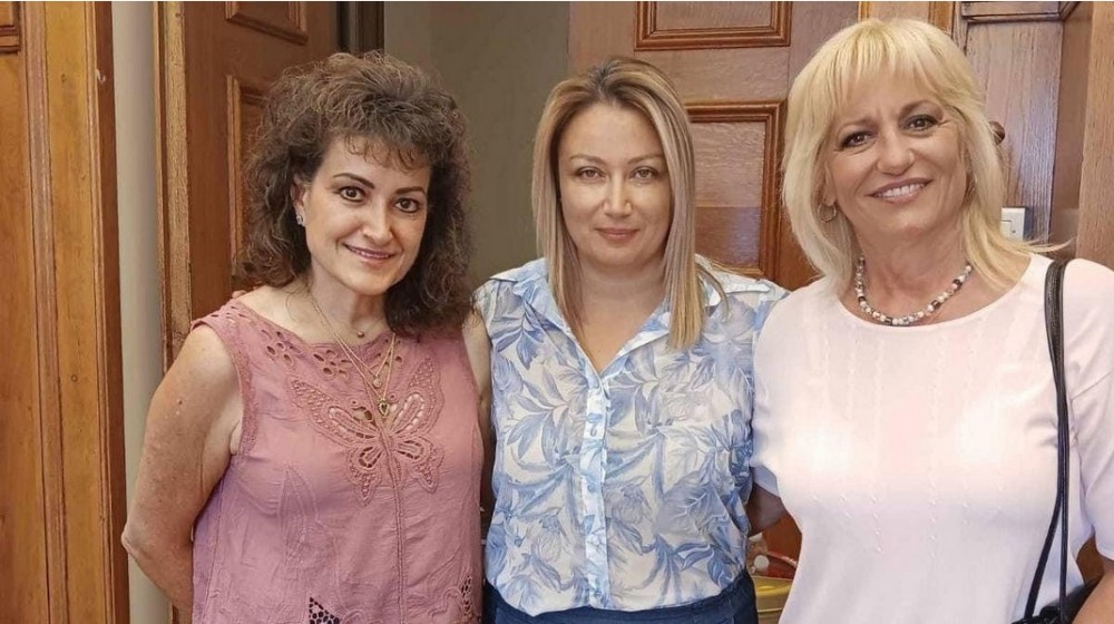 ΚΑΖΑΝΗ ΚΑΤΕΡΙΝΑ: Πρωτοβουλία για επανένωση υιοθετημένων Ελλήνων στο εξωτερικό με τις βιολογικές τους οικογένειες