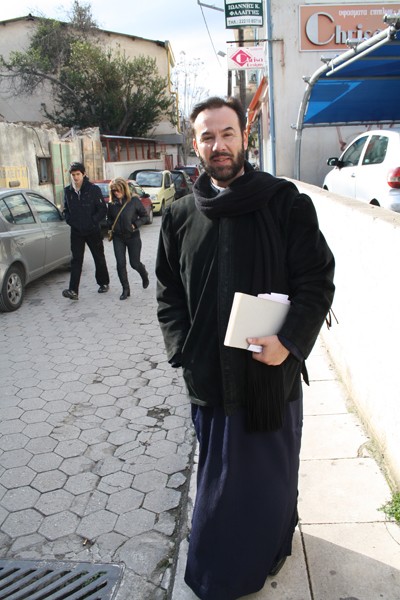 Για πού το΄βαλες πάτερ;