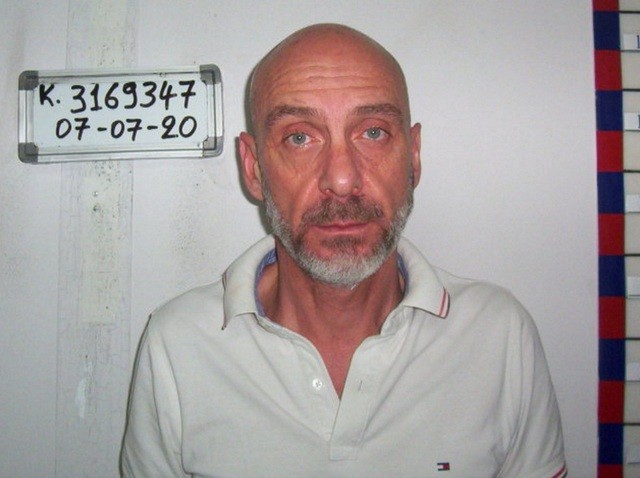 ΔΑΣΚΑΛΟΣ ΕΡΕΤΡΙΑ ΑΝΗΛΙΚΗ: Στη δημοσιότητα τα στοιχεία του κατηγορούμενου (pic)