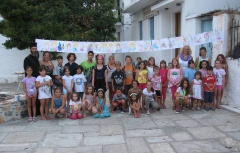 Τα παιδιά της Σκοπέλου άφησαν ...αγγέλους να πετάξουν στο νησί