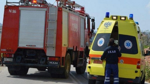ΣΤΕΡΕΑ ΕΛΛΑΔΑ: Αυτοκίνητο με τρεις επιβαίνοντες έπεσε σε γκρεμό